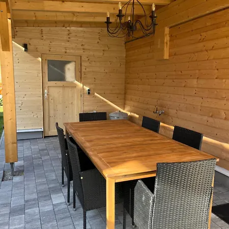 Schwalmhuette בקתה